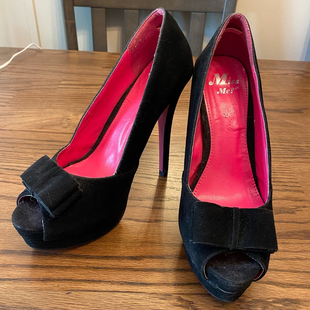NWOB Miss Me Black Peep Toe Platform Heels